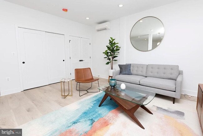 Photo - 1617 Eastern Ave Unit 201