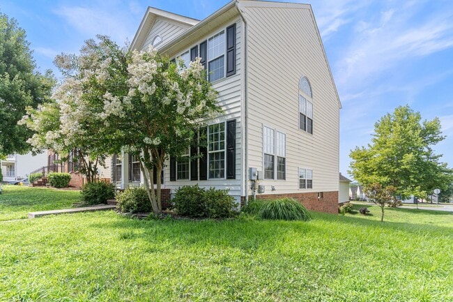 Photo - Spacious Home in Port Potomac