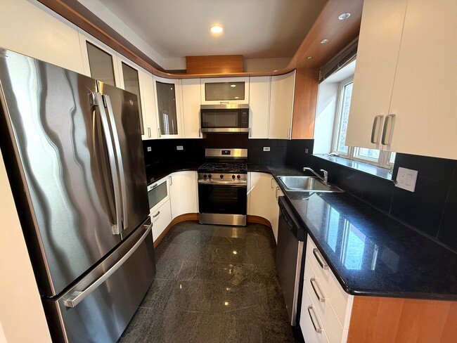 Photo - 1901 Voorhies Ave Unit 3