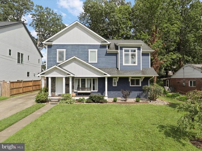 Photo - 3005 Rogers Dr House