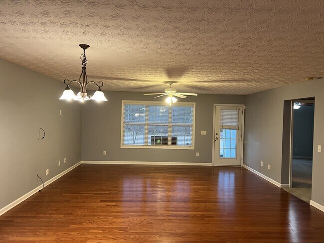 Photo - 109 Alice Walker Dr