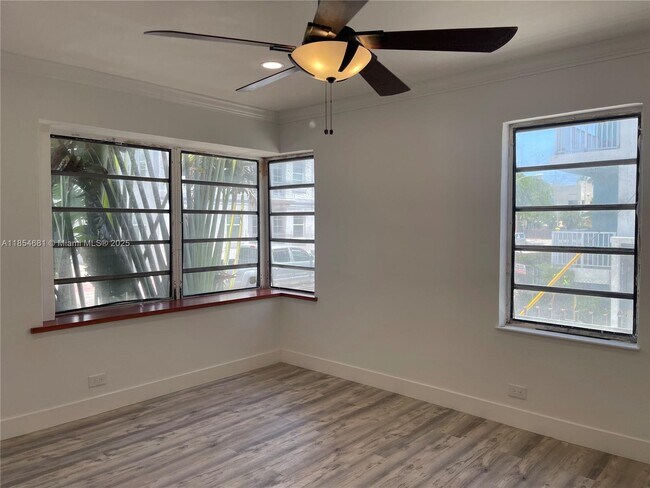 Photo - 730 12th St Unidad 10