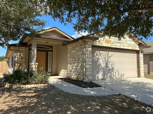 Building Photo - Charming Home In New Braunfels