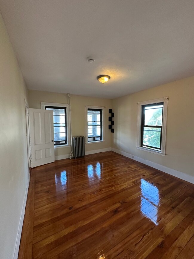 Building Photo - 15 Cushman Rd Unit 1