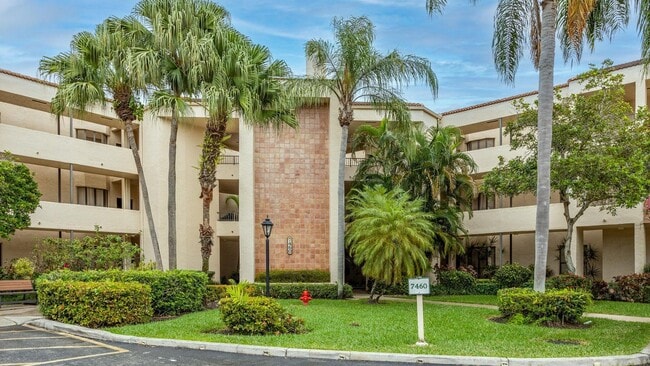 Building Photo - 7460 La Paz Blvd Unit 208