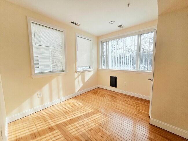 1803 Beacon St Unit 7