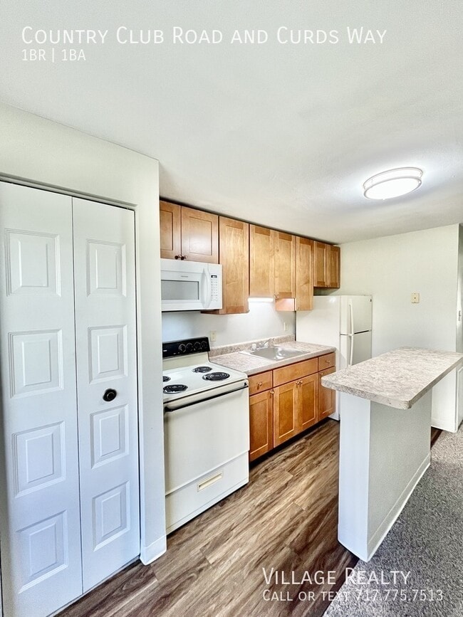 Photo - 671 Country Club Rd Unit B