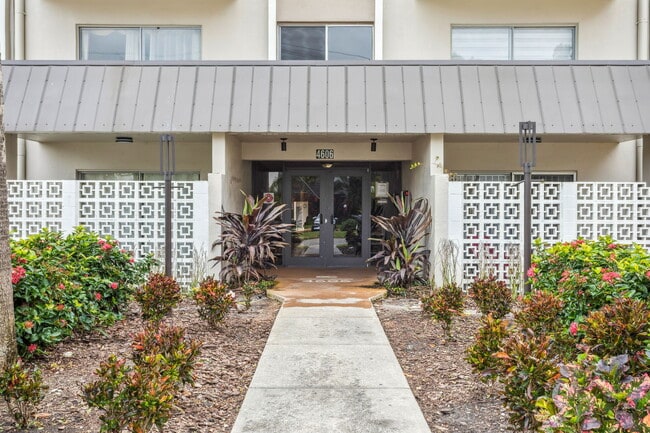 Photo - 4606 W Gray St Unit #105