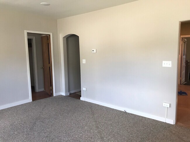 Living room - 1148 W Park