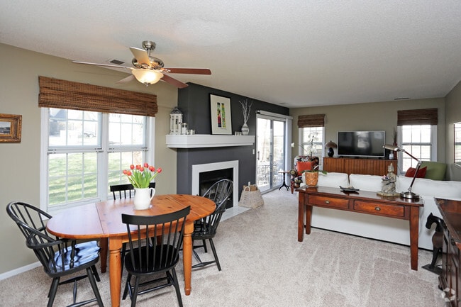 Somerset Living Room - Ashworth Pointe Townhomes