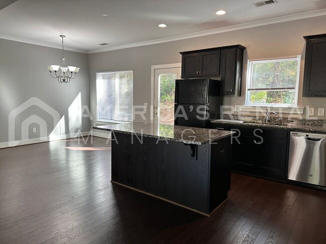 Photo - Townhome for Rent in Chelsea! View with 48 Hours Notice!