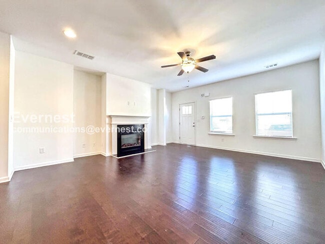 Photo - 911 Ambient Way