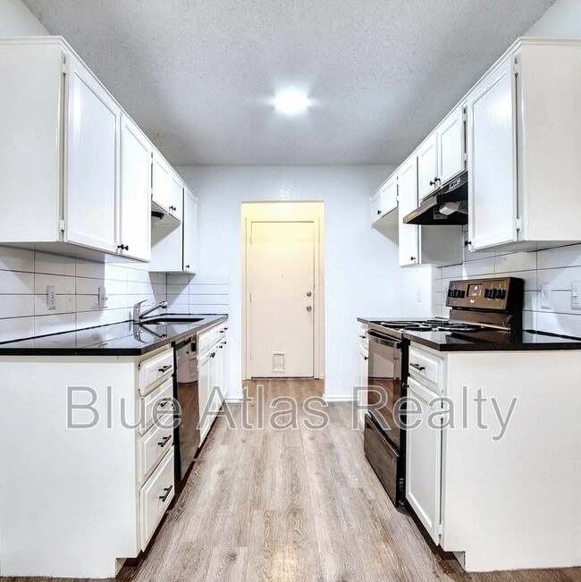 Photo - 1817 San Rafael St