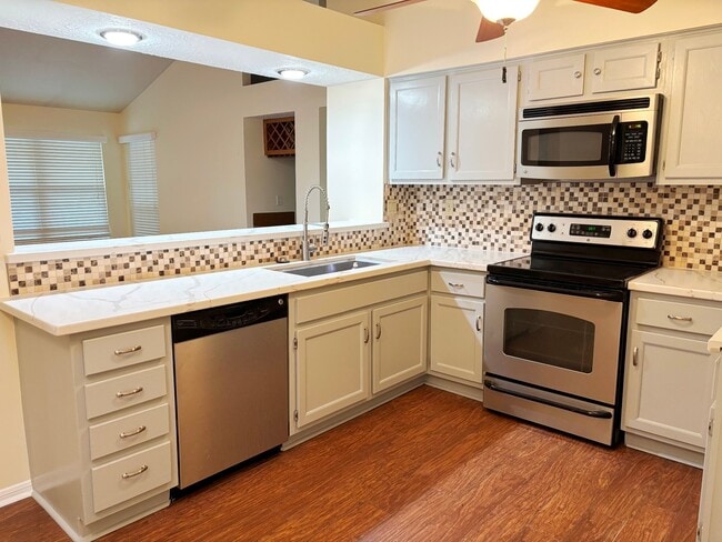 Building Photo - 16806 Ashmoor Way