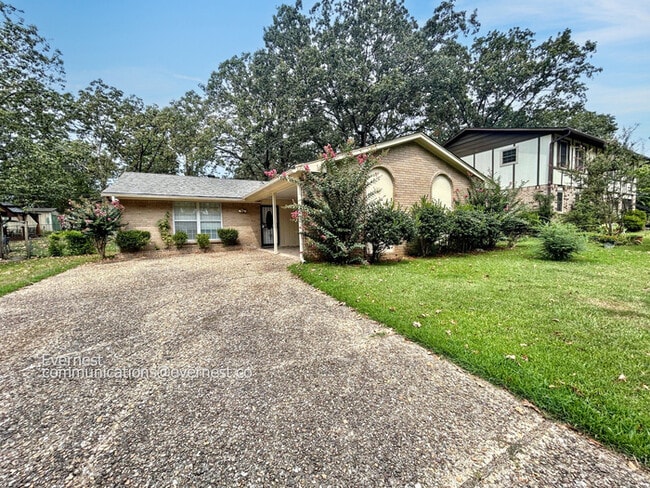 Building Photo - 9105 Peach Tree Ln Rental