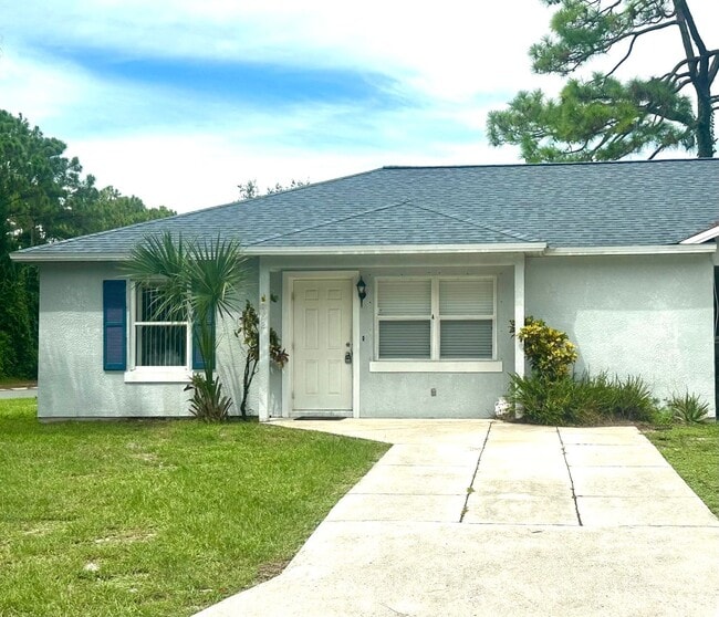 Building Photo - 2 Bedroom 2 Bath Duplex Rental