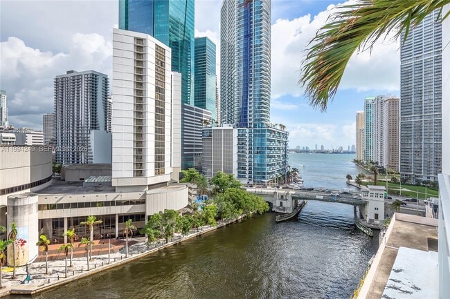 Photo - 31 SE 5th St Unidad 3914