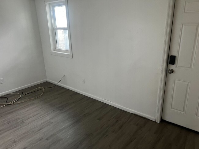 Photo - 138 Morton Ave Unit 4