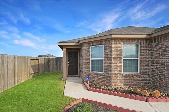 Photo - 1001 Strawberry Ridge Dr