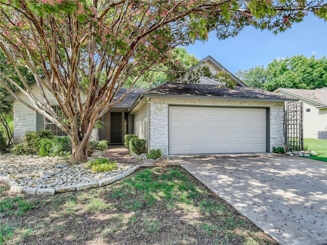 Photo - 131 Enchanted Dr Casa