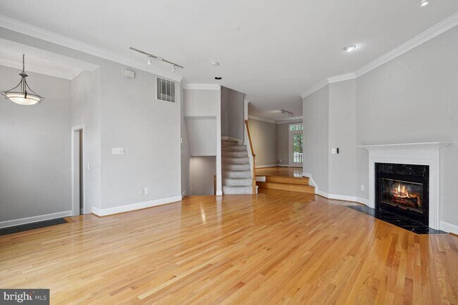 Photo - 8544 Westown Way