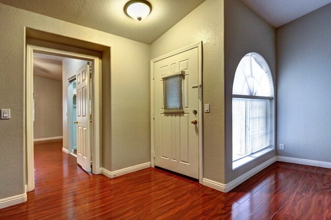 Photo - 3676 Renovah St