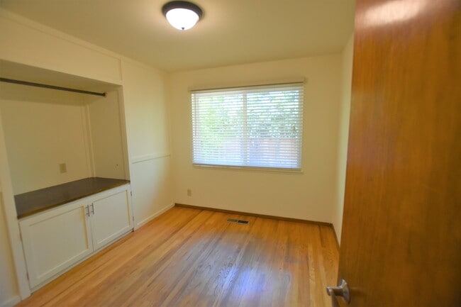 Photo - Beautiful 1,396 square foot home situated ...