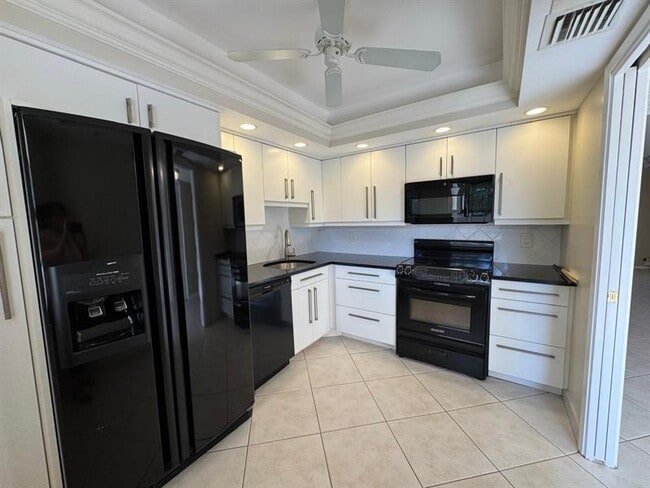 Photo - 3507 Oaks Way Unit 208