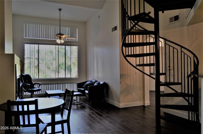 Building Photo - 1701 E Colter St Unit 471