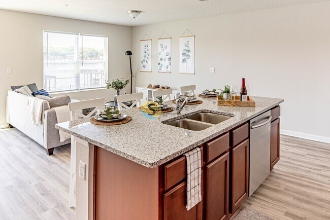 Photo - 9055 Western Way Unidad 90554