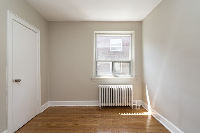 1510 Bathurst St Unit 305