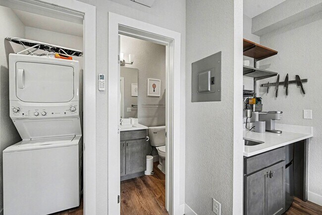 Photo - Fully Furnished 3 Bedroom 3 1/2 Bath in Wheat Ridge