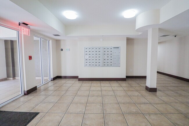Photo - 11050 SW 196th St Unidad 305