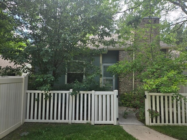 Photo - 3B/3B in The Shores with Finished Basement and 2 Car Garage!