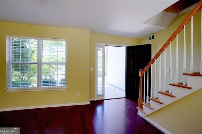 Photo - 4855 Meadow Overlook Dr