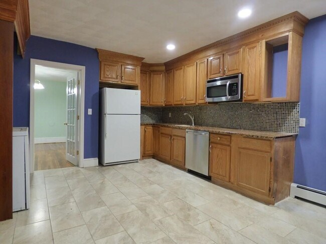 90 Pacific St Unit 1