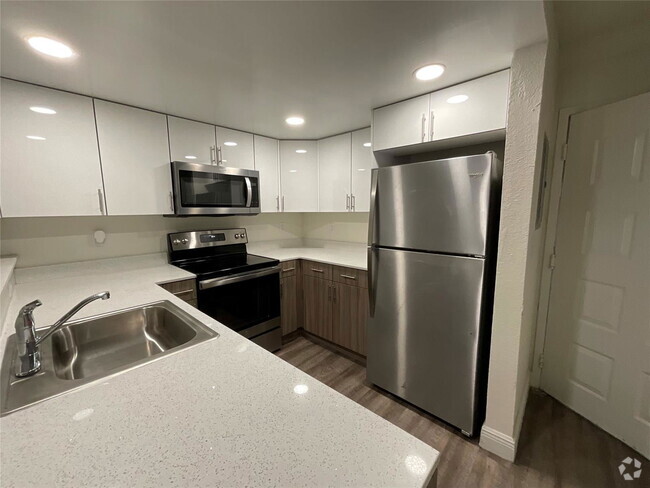 Building Photo - 19455 NE 10th Ave Unit 4306 Rental