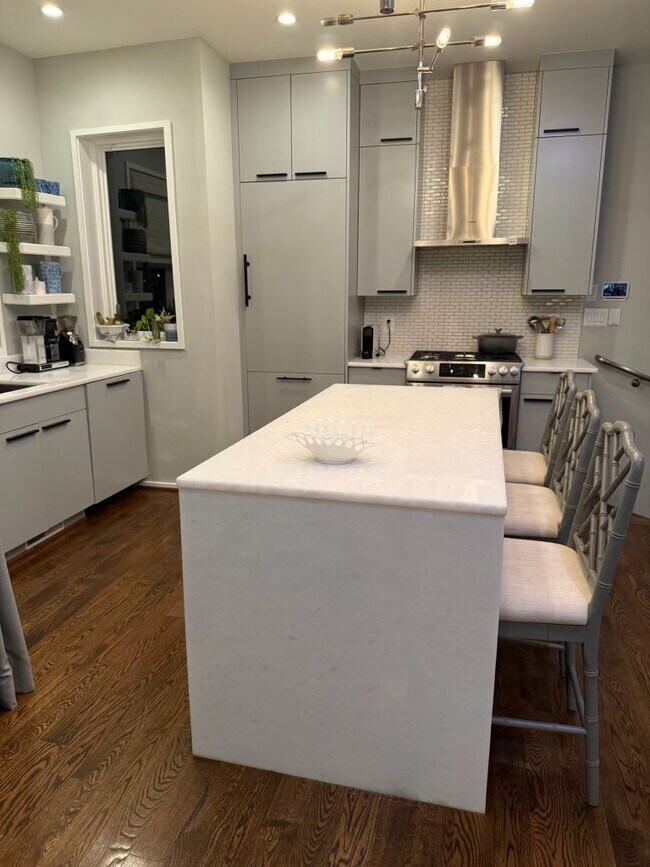 Photo - 1100 W St NW Unit Apt. 2