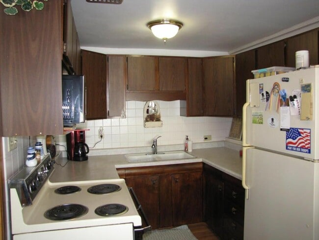 Photo - 4215 N 100th St