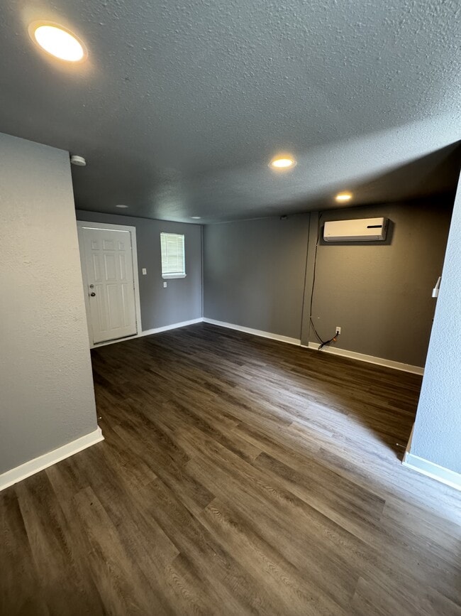 Photo - 115 Plainview Dr