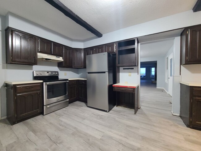 Photo - Spacious 5-bedroom, 2-bathroom home in Baroda