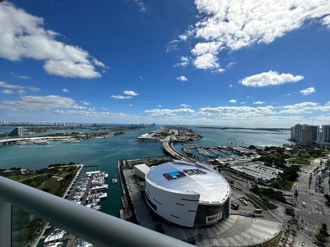 Building Photo - 888 Biscayne Blvd Unit 4207