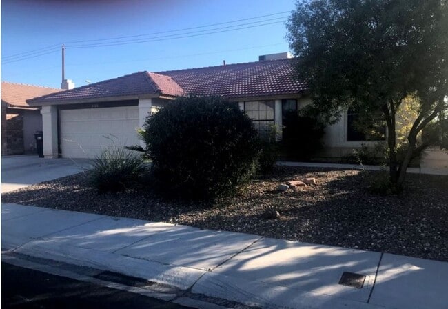 Building Photo - 3 Bedroom - 2 Bath - One Story Home