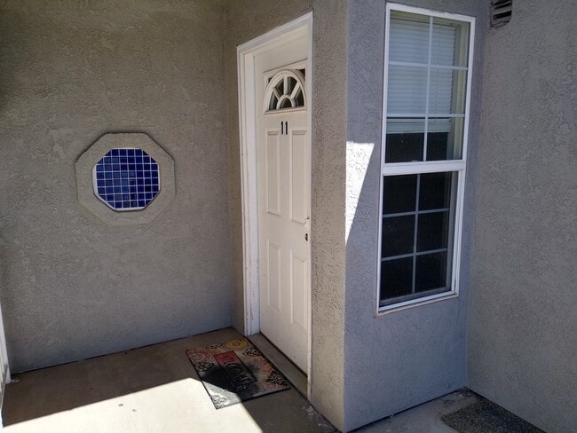 Photo - 334 S 400 E