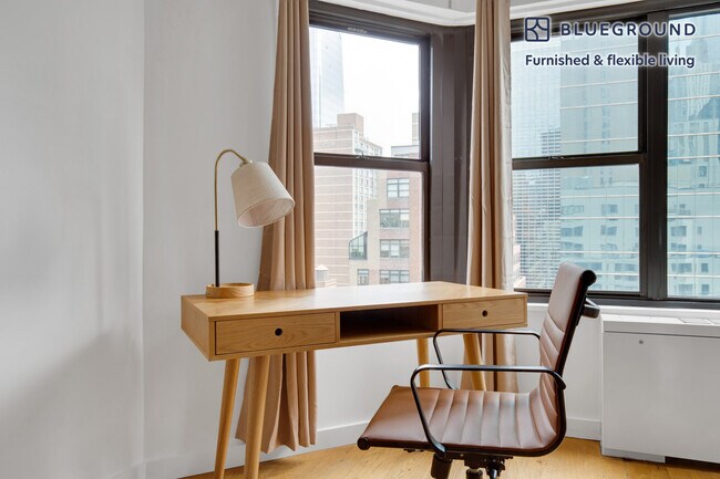 Photo - 279 E 44th St Unit FL21-ID894