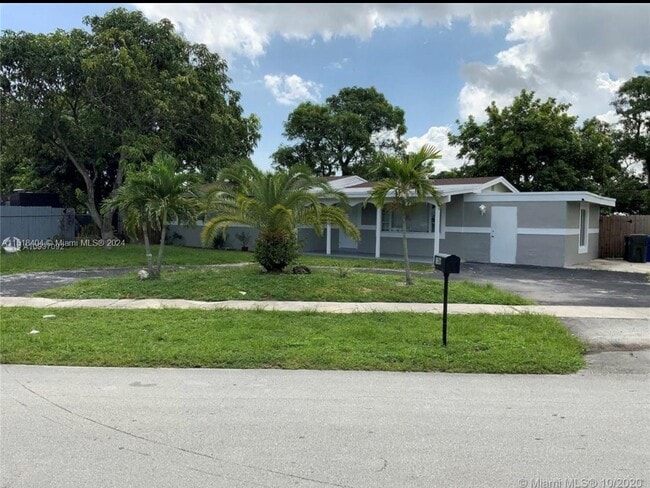 Building Photo - 1106 NW 18th Ct Rental