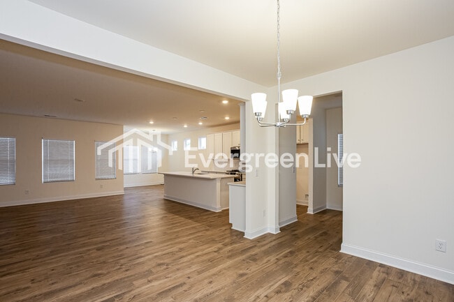 Photo - 1072 Mapletree Ln