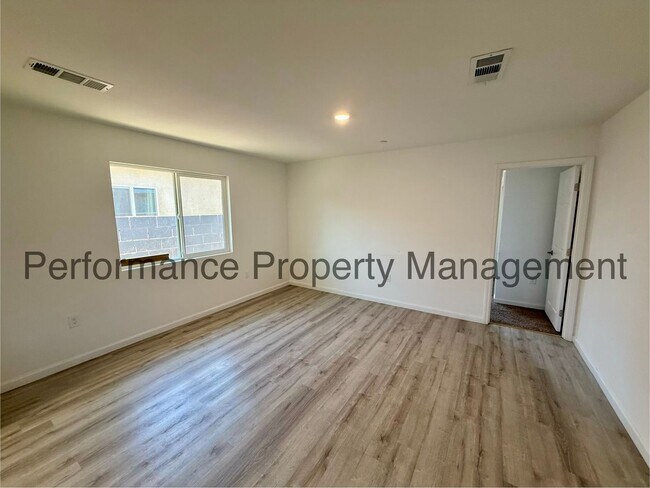 Photo - 1417 Oregon St Unit B