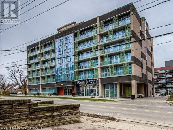 Photo - 250 Albert St Unit 202