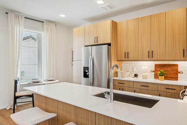 Photo - 3651 S Custer Rd